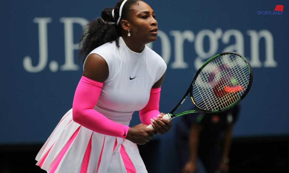 serena williams wearing nike sportswear