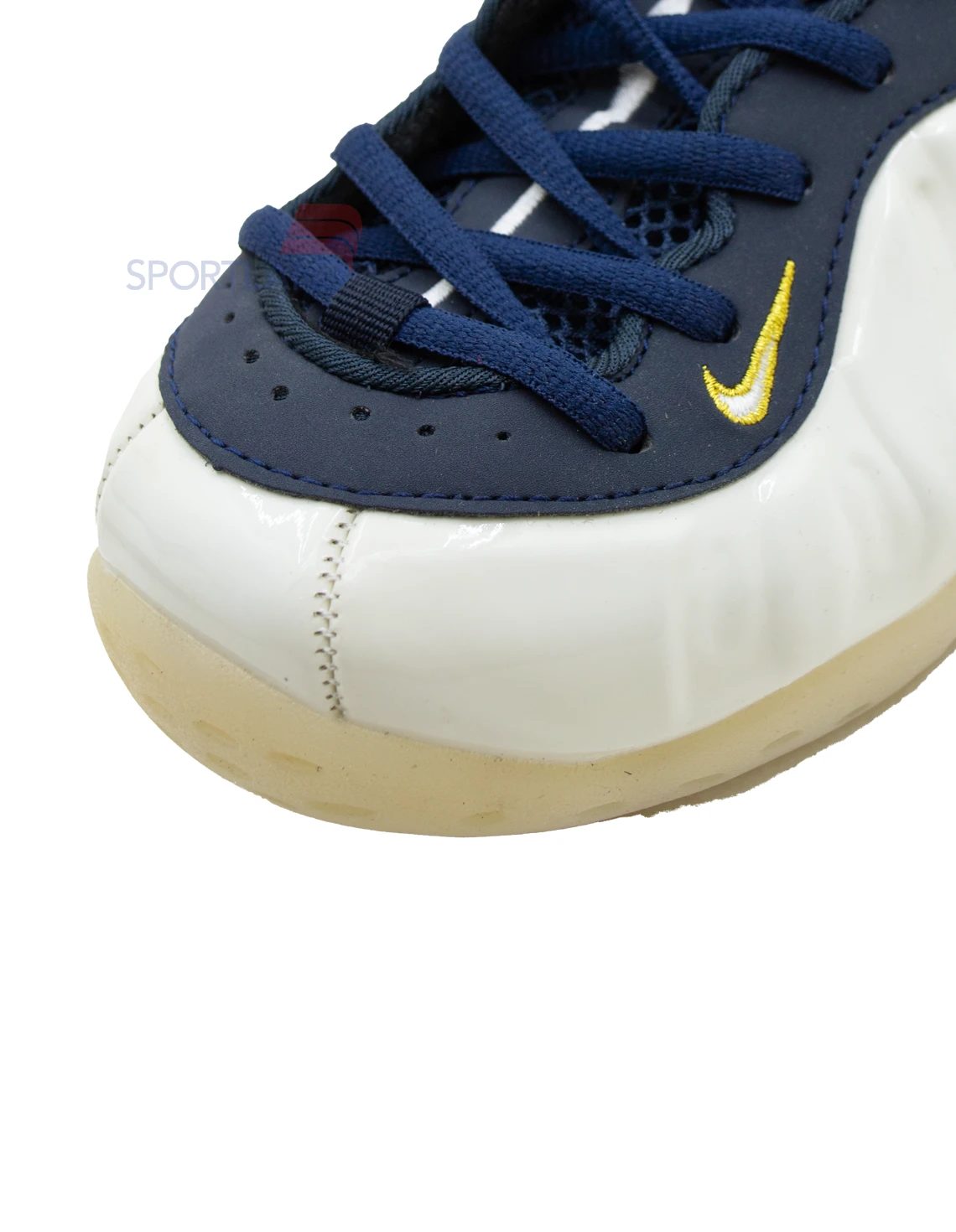 کفش بسکتبال زنانه نایکی Air Foamposite One W