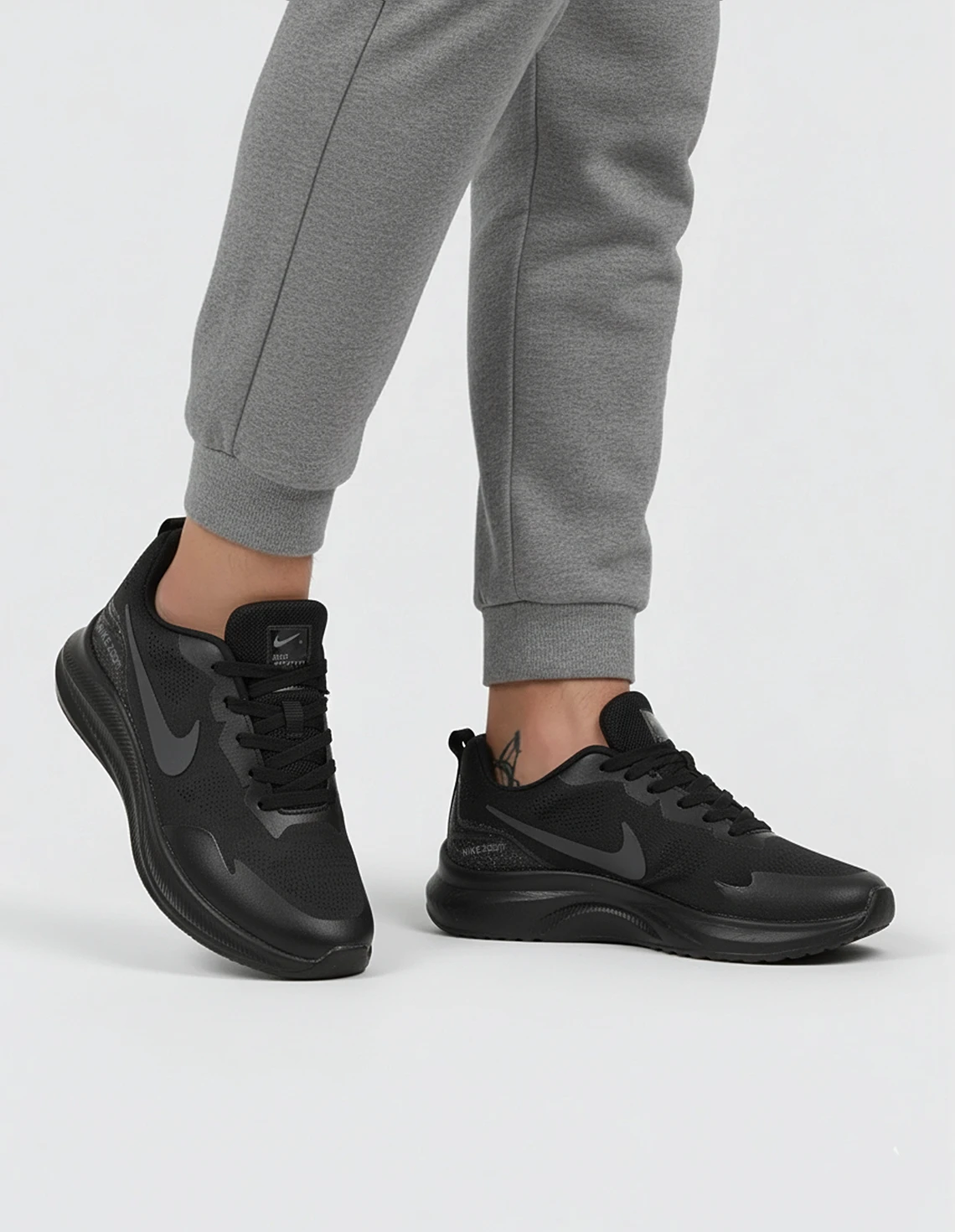 کفش دویدن مردانه نایکی Nike Zoom M