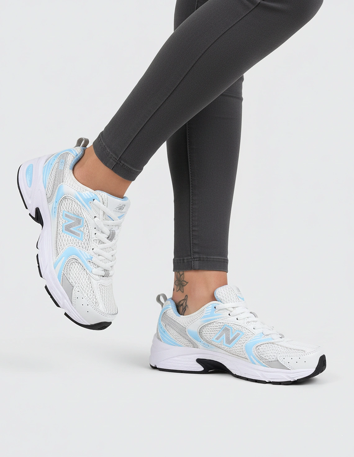 کفش دویدن زنانه نیو بالانس 530 W کفش دویدن زنانه نیو بالانس 530 W