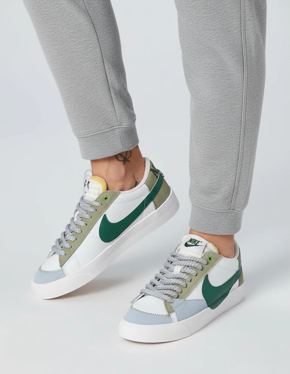 کفش روزانه مردانه نایکی Blazer Low Loud Mark M