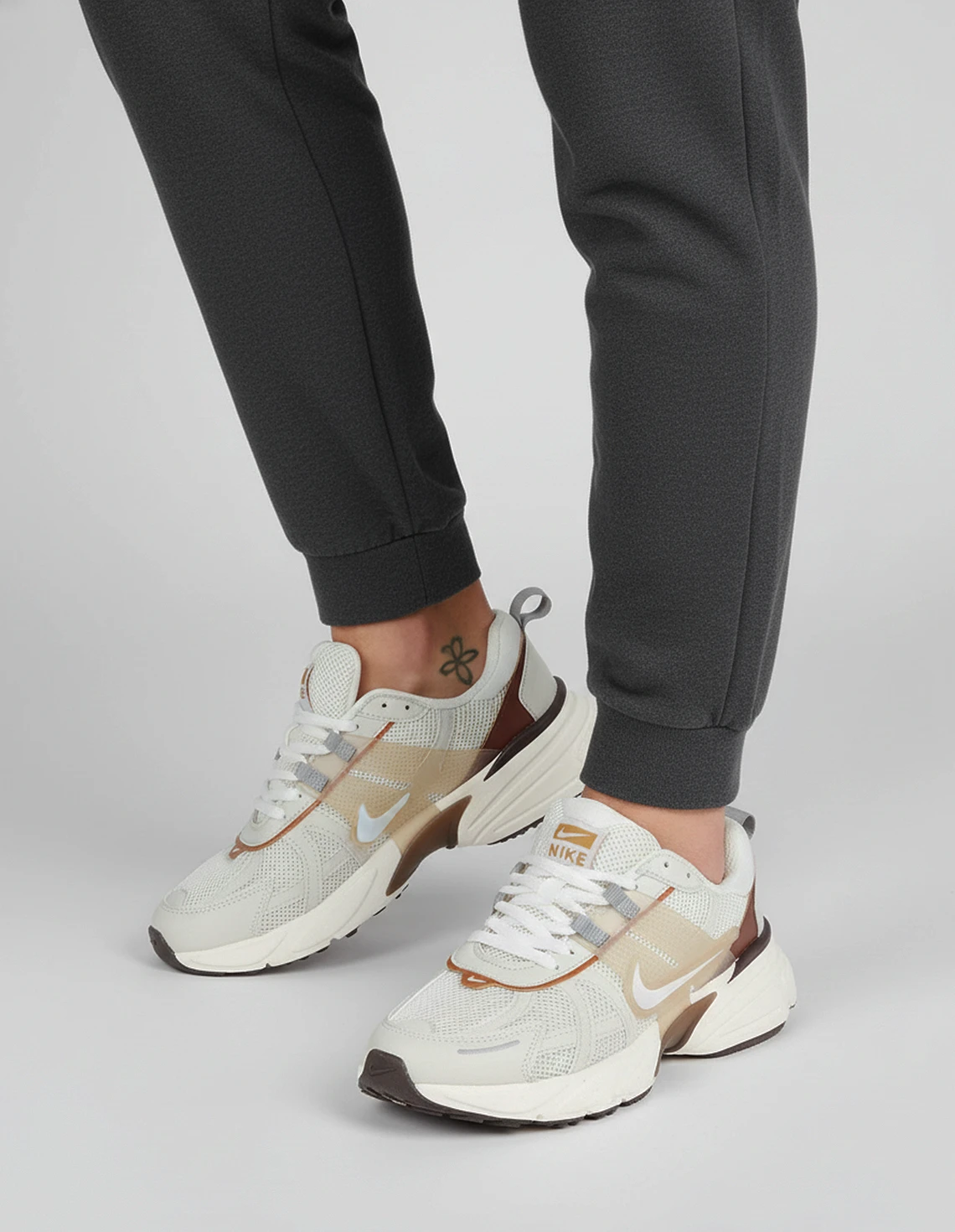 کفش دویدن مردانه نایکی V2K Run Summit M