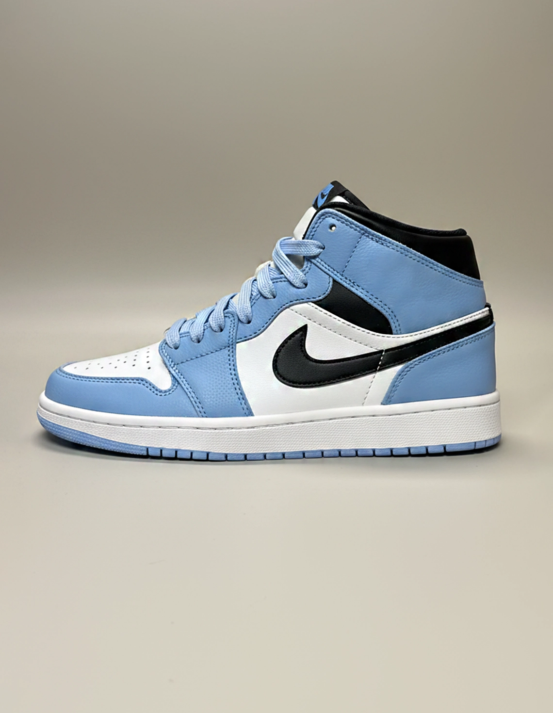 کفش روزانه مردانه نایک Nike Air Jordan 1 Mid Dark M