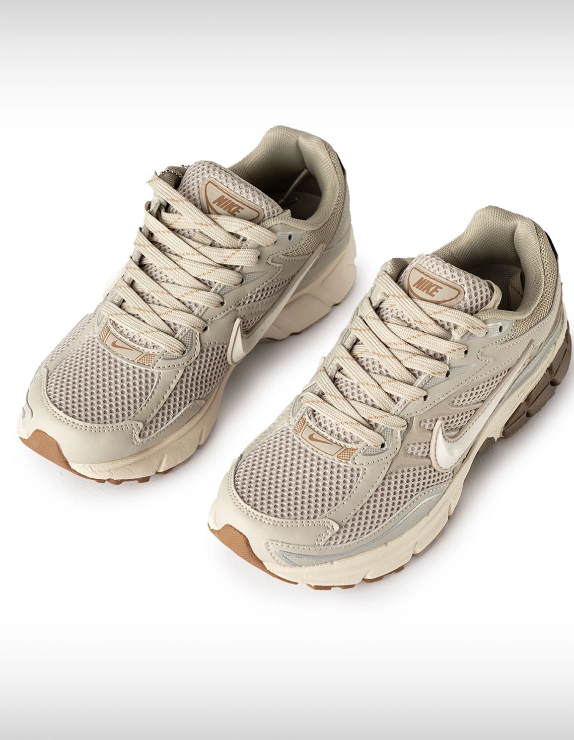 کفش روزانه Unisex نایک Nike Nike Vomero U
