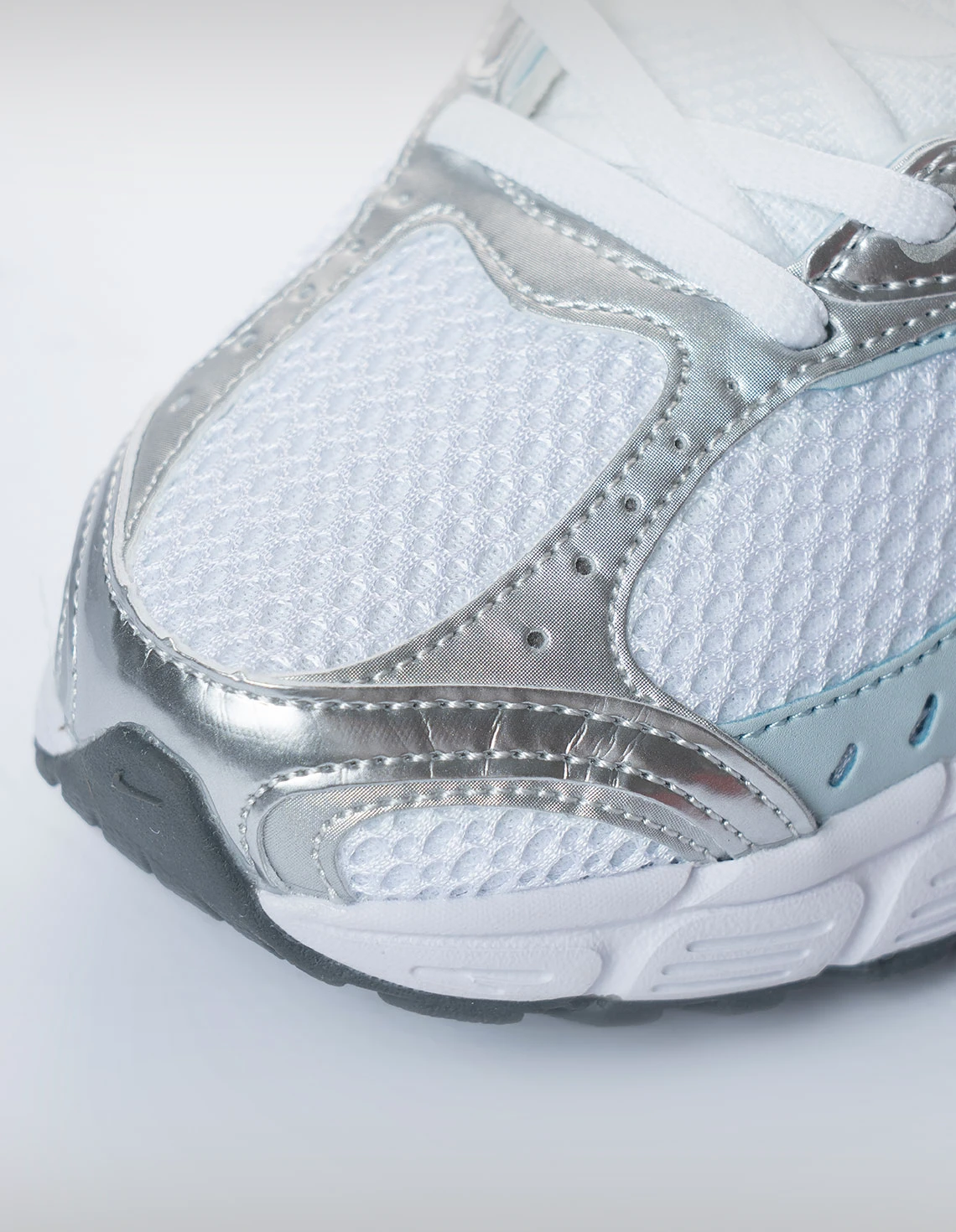 کفش روزانه Unisex نایک Nike Nike V5 RNR U