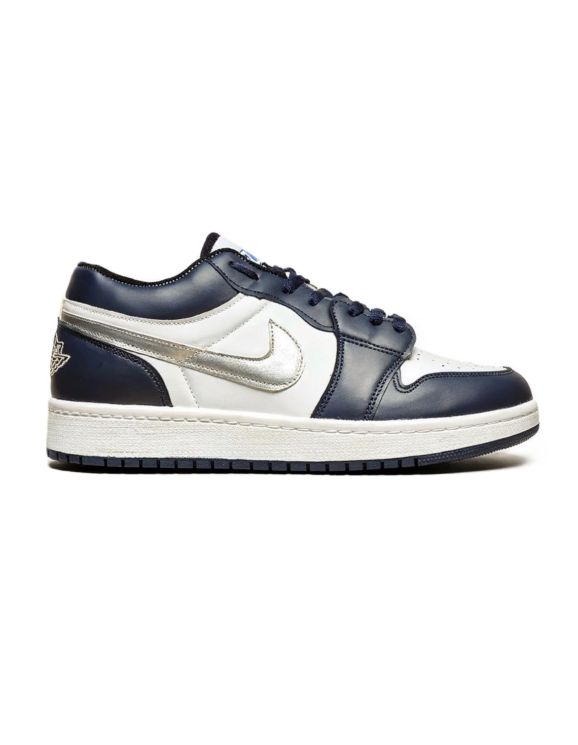 کفش روزانه زنانه نایک Nike Air Jordan 1 Low LX W