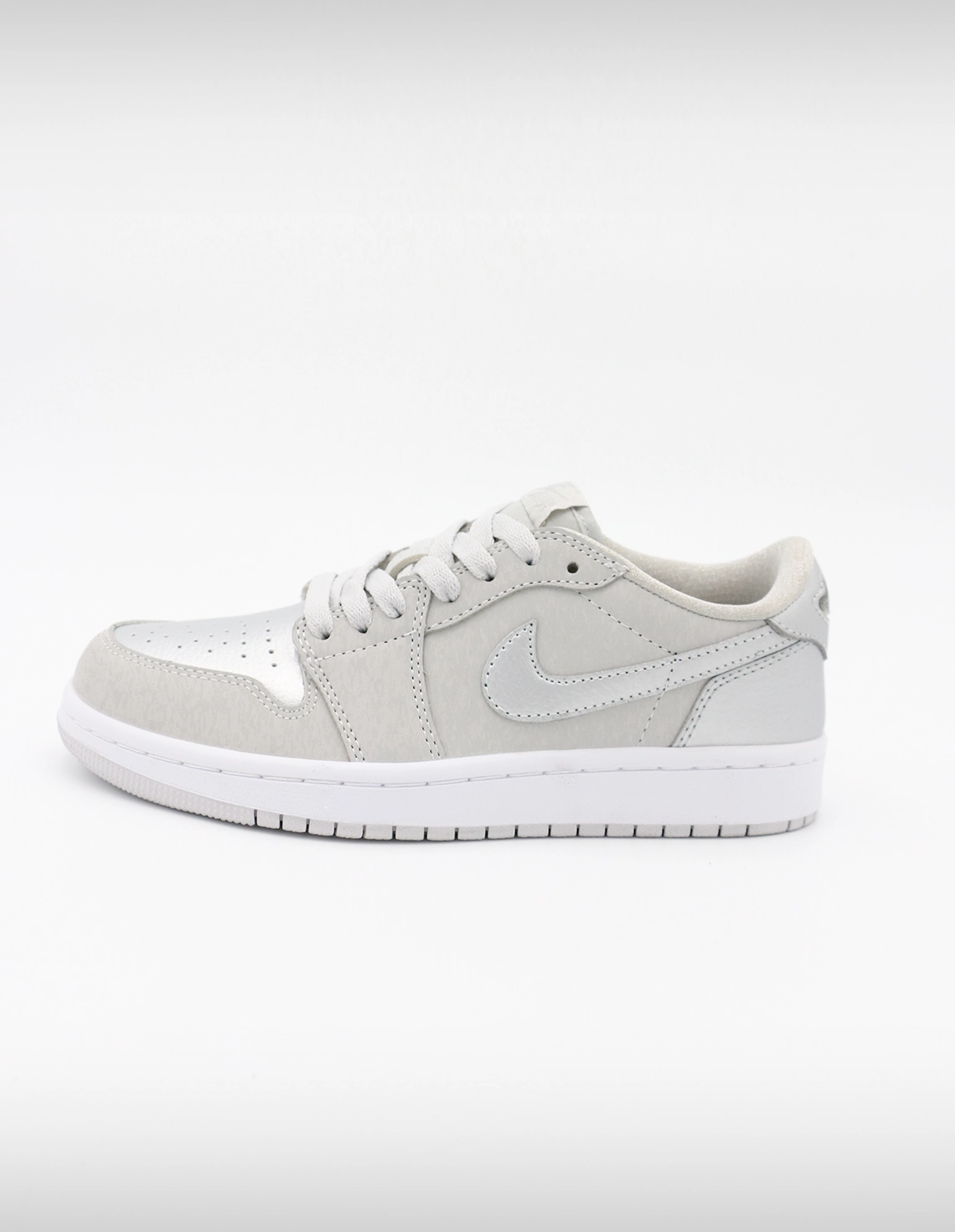کفش روزانه زنانه نایک Nike Air Jordan 1 Retro Low OG W