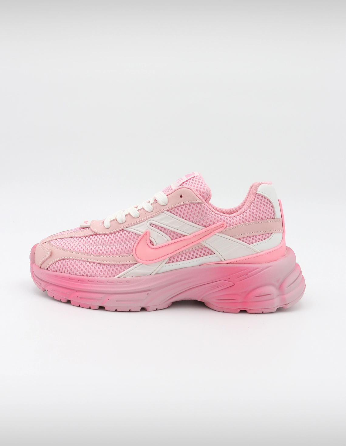 کفش روزانه زنانه نایک Nike V2K Urban W