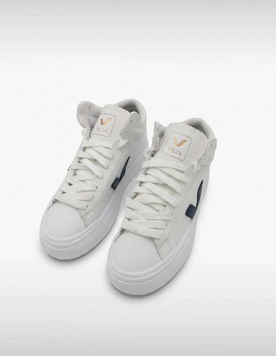 کتونی روزانه Unisex VEJA Veja One Mid U